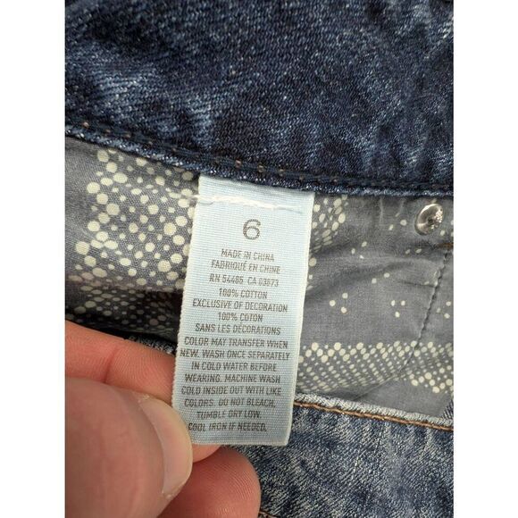 American Eagle Womens Shorts Raw Hem Star Pockets Denim Size 6 - Picture 4 of 7